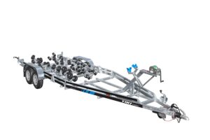 BP2600-DRB multiroller boat trailer with flip-up LED tail lights