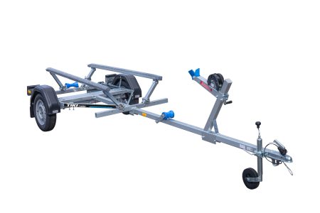 BE590-R boat trailer with slide skids